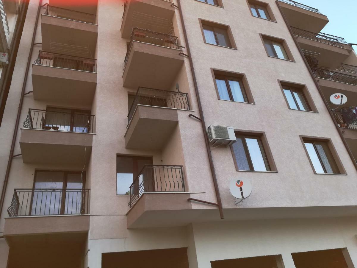 סנדנסקי Ideal Center Apartment מראה חיצוני תמונה